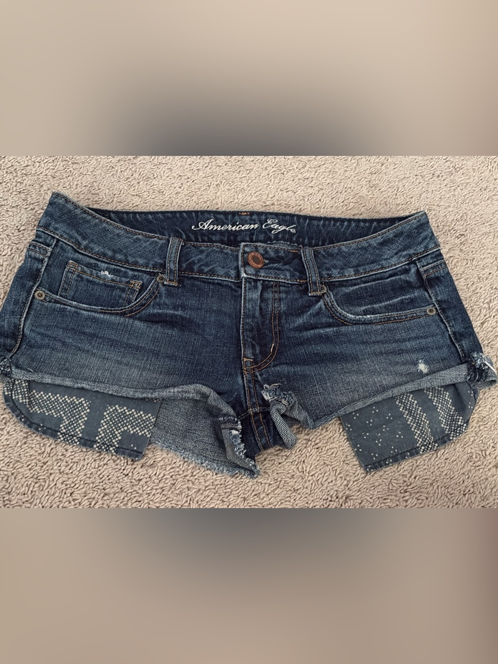 American Eagle Women's Dark Indigo Frayed Denim Cutoff Shorts - size 6